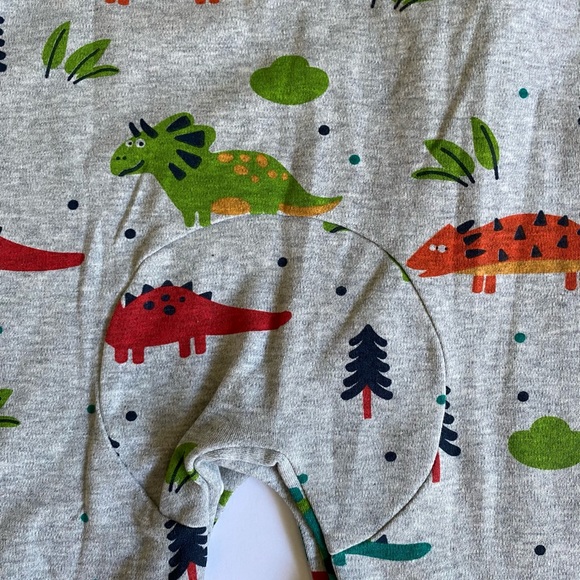 Gray Dinosaur Print Jumpsuit Size Newborn - 3 Months - Picture 6 of 9